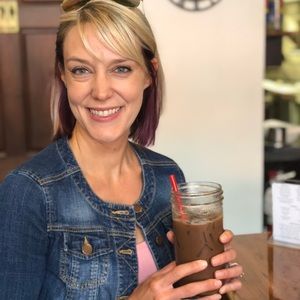 Meet your Posher, April
